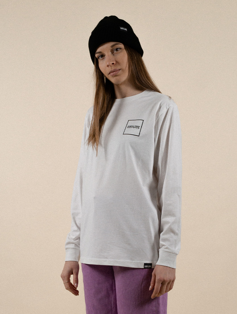 Essentials-2023-04160-2