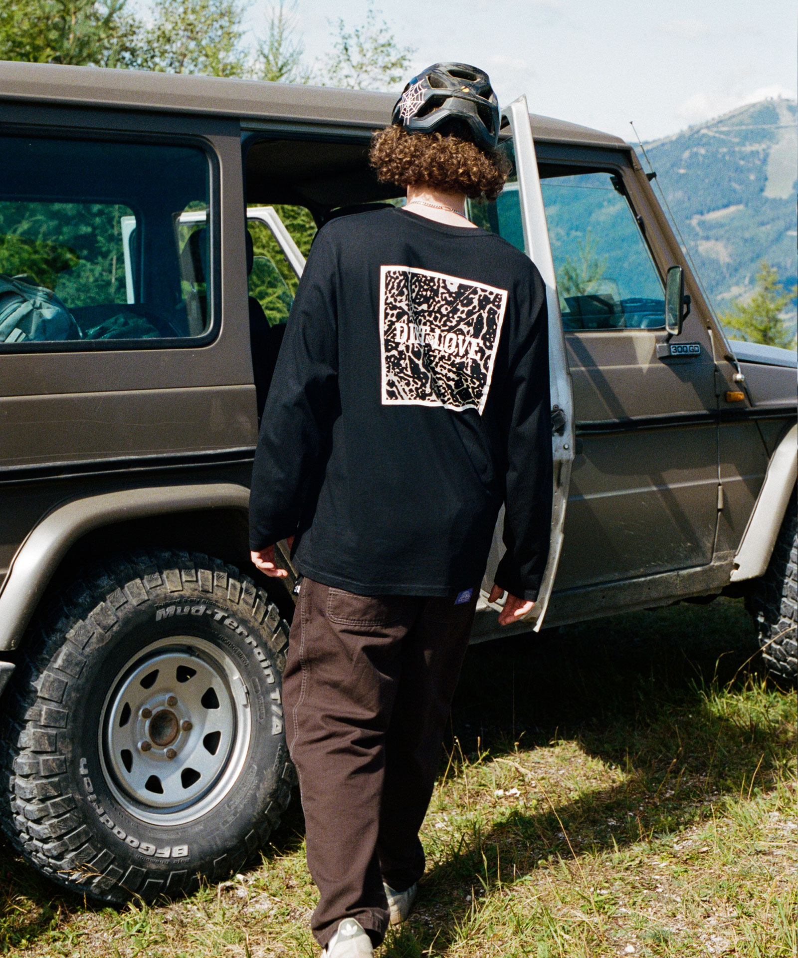 BOX LOGO TEXTURE LONGSLEEVE-BLACK