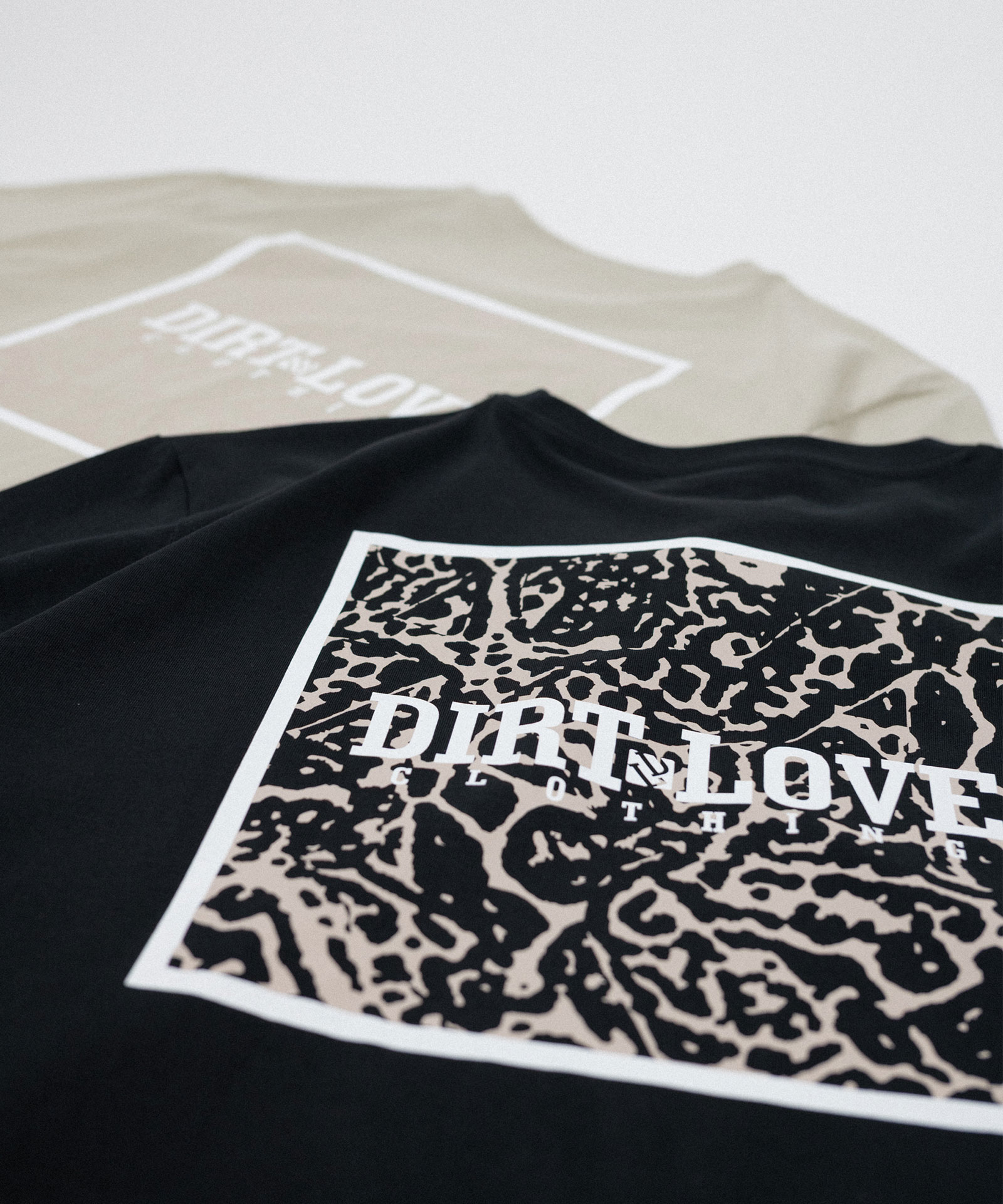 BOX LOGO TEXTURE TEE-BLACK