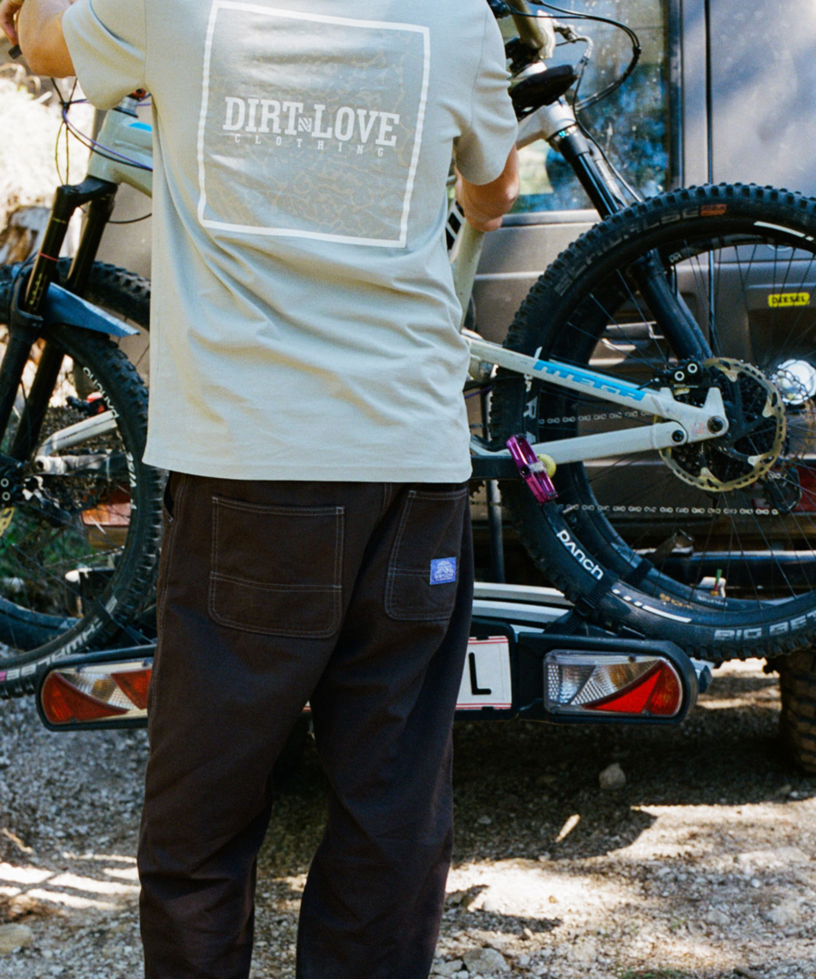 BOX LOGO TEXTURE TEE-STONE