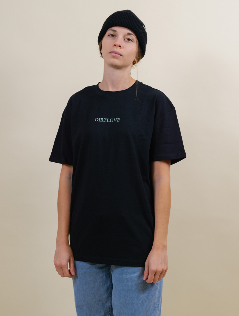 CONNECTION TEE-BLACK (LS FIT)